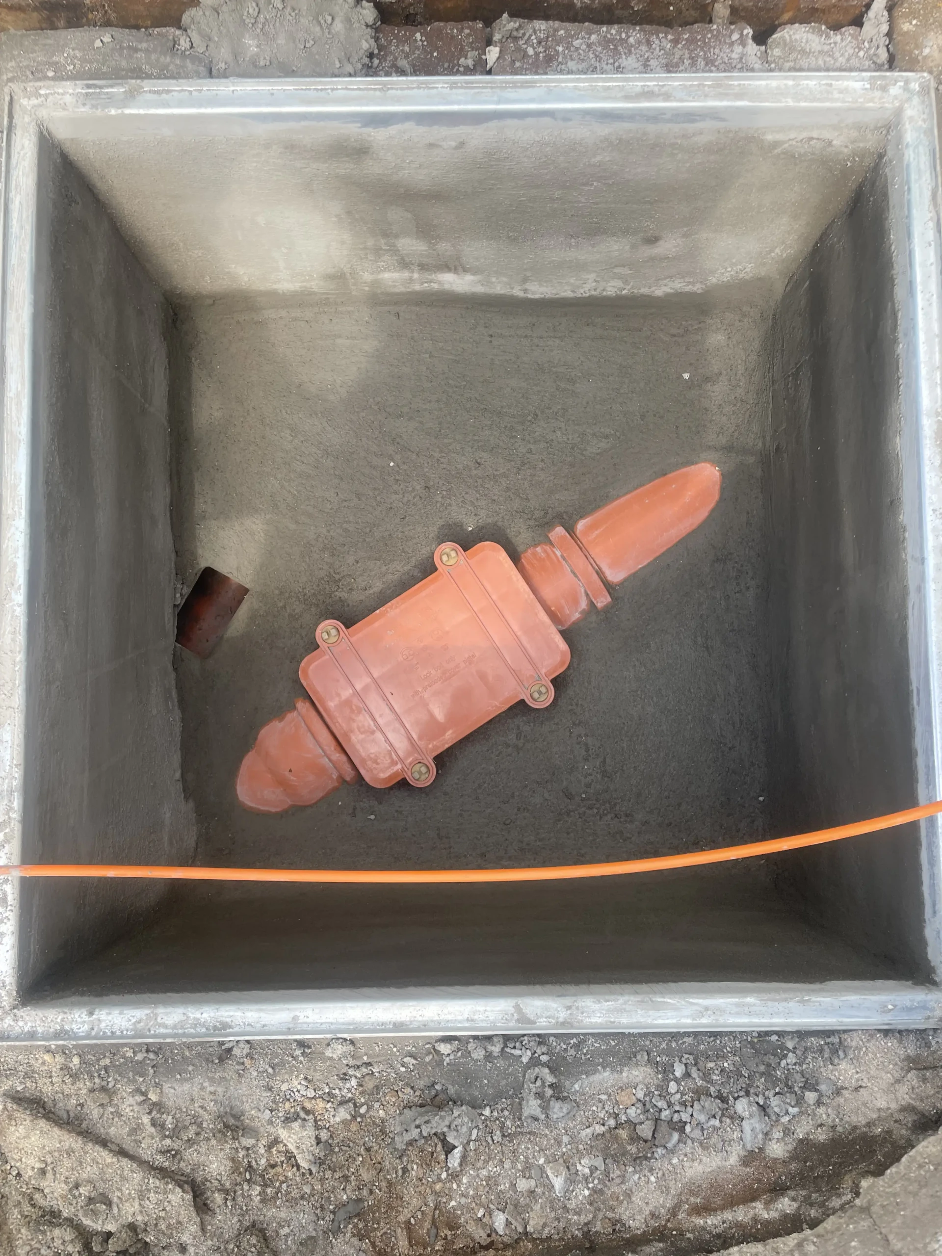 Rohr- und Kanaltechnik in Weeze, Meisterbetrieb Lukas Möhring, Experten für Rohrreinigung und Kanalsanierung, Kanalinspektion mit Kameratechnologie, 24-Stunden-Notdienst Rohrtechnik, Kevelaer, Geldern, Goch, Kleve, Xanten, Kalkar, Uedem, Moers, Issum, Rees